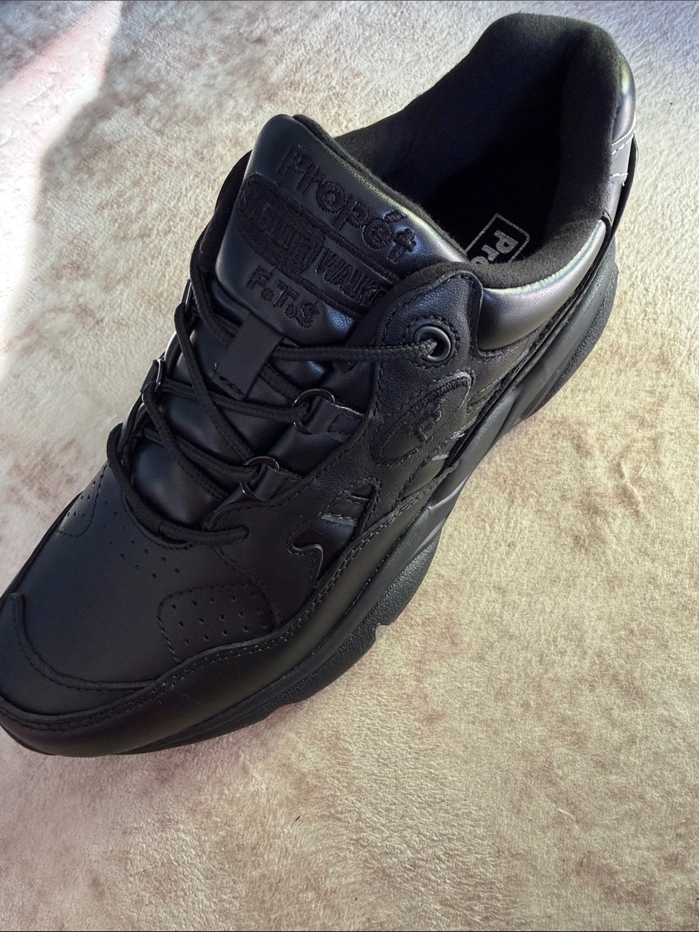 Propet Men’s Black Leather Lace-Up Walking Sneaker